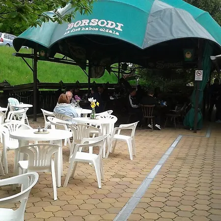 Kancsal Harcsa Halaszcsarda ゲストハウス *